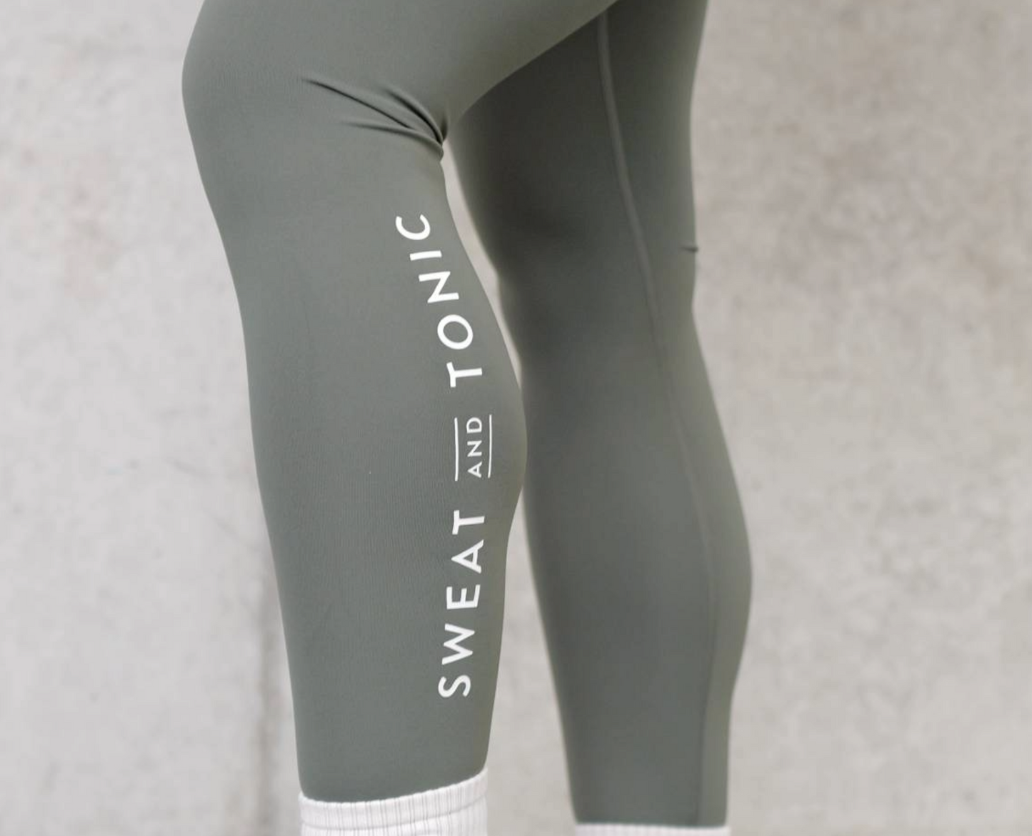 lululemon x S&T Wunder Train High-Rise Tight 25"