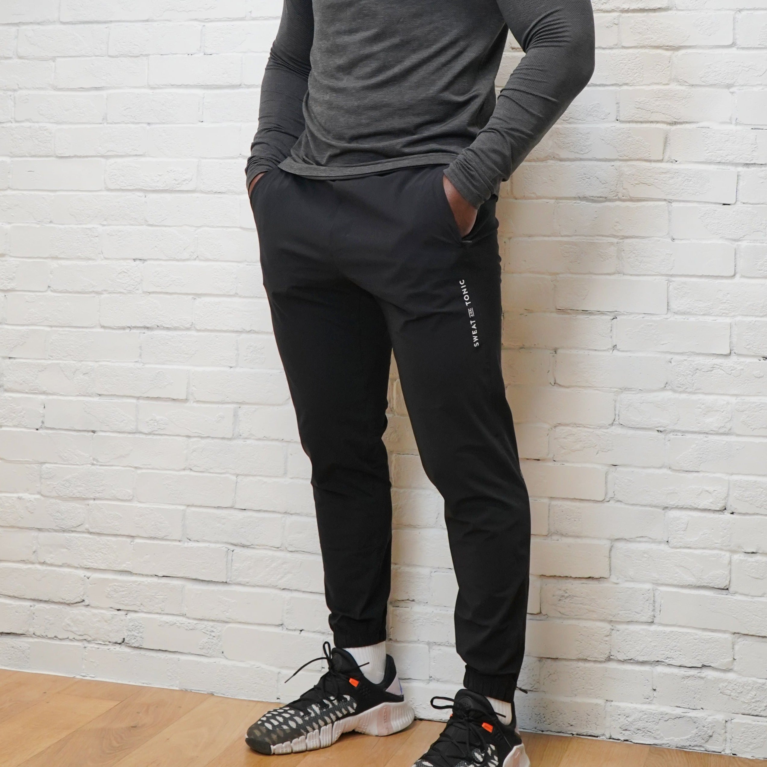 Men's train n logo cuffed joggers sale